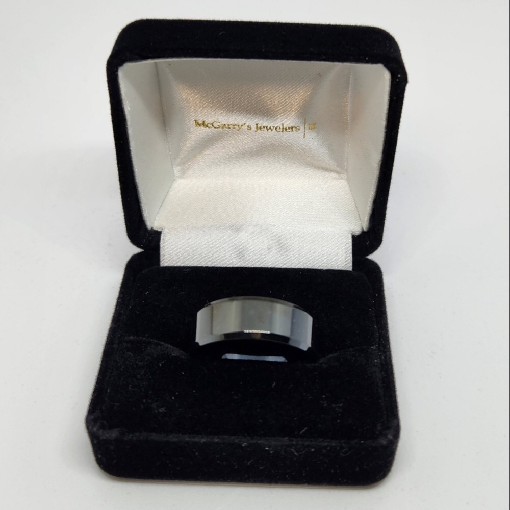 New stylish gloss black wedding band ring
